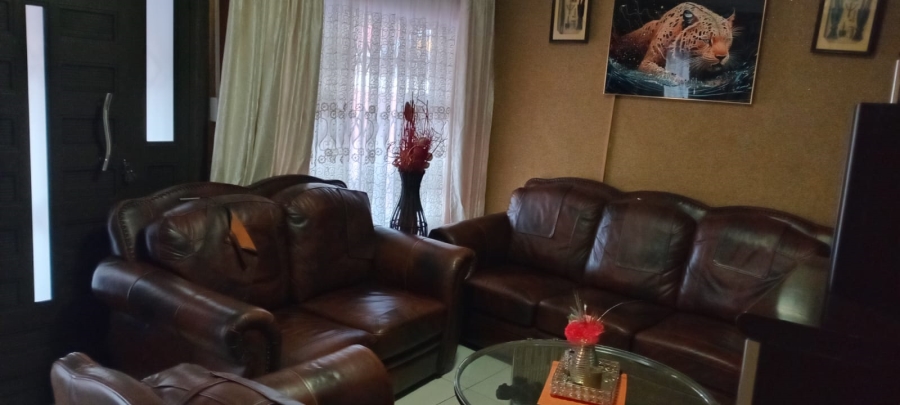 5 Bedroom Property for Sale in Mdantsane Nu 17 Eastern Cape